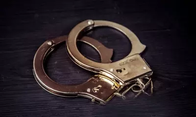 दिल्ली : एक शख्स से 3.5 करोड़ रुपये की धोखाधड़ी करने के आरोप में 2 लोग गिरफ्तार दिल्ली : एक शख्स से 3.5 करोड़ रुपये की धोखाधड़ी करने के आरोप में 2 लोग गिरफ्तार