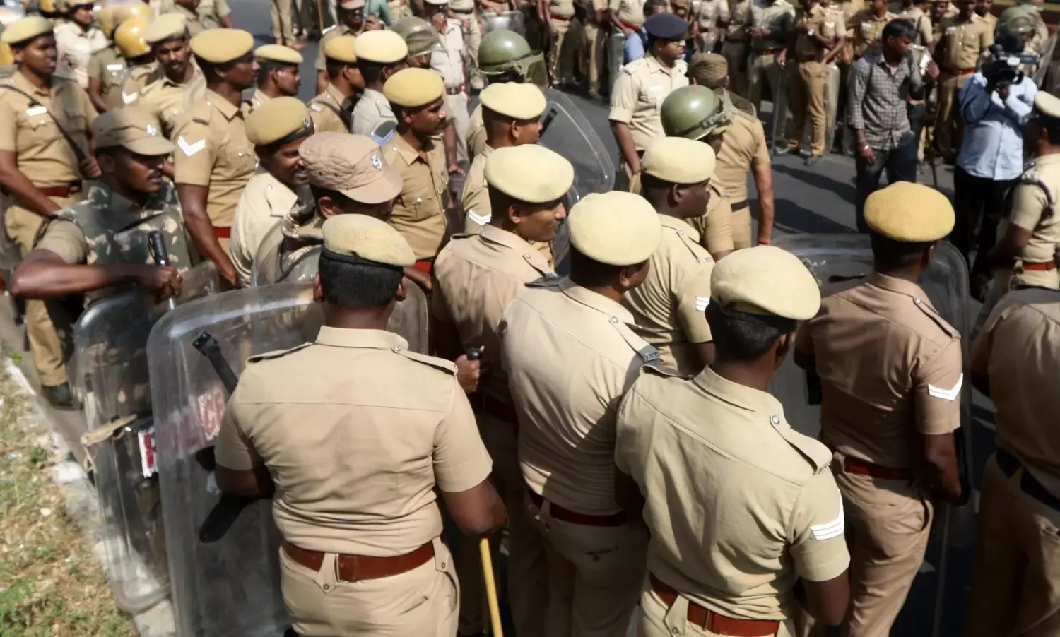 द्रमुक दलित नेता की हत्या के बाद तमिलनाडु के तिरुनेलवेली में पुलिस हाई अलर्ट पर
