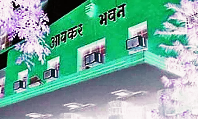 जीएसटी : अधिकारियों पर काम का बोझ बढ़ा रहा सिस्टम