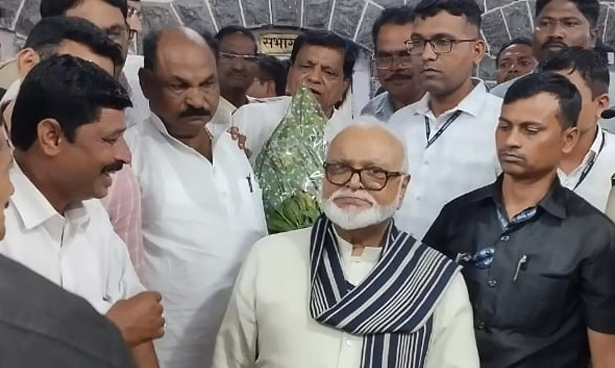 संभ्रम का ही खेल होती है राजनीति : भुजबल संभ्रम का ही खेल होती है राजनीति : भुजबल