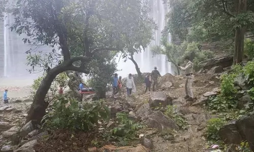 बृहस्पति कुण्ड में मिला सतना जिले के युवक का शव, दो दिन पूर्व १३ अगस्त को कुण्ड के पानी में डूबकर हो गया लापता बृहस्पति कुण्ड में मिला सतना जिले के युवक का शव, दो दिन पूर्व १३ अगस्त को कुण्ड के पानी में डूबकर हो गया लापता