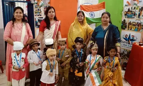 यूरो स्टार किड्स में मनाया गया स्वतंत्रता दिवस यूरो स्टार किड्स में मनाया गया स्वतंत्रता दिवस