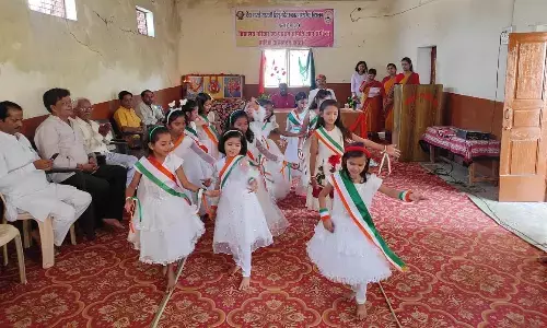 सरस्वती विद्यालय में मनाया गया स्वतंत्रता दिवस सरस्वती विद्यालय में मनाया गया स्वतंत्रता दिवस