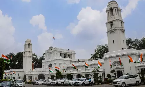 दिल्ली विधानसभा में तीखी नोकझोंक, भाजपा विधायक ने मंत्री से कहा - मुंह पर टेप लगाकर बैठो