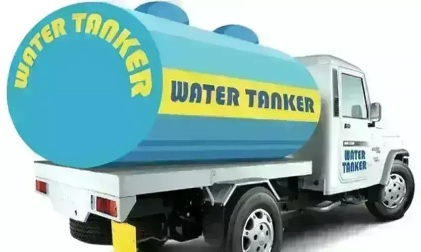 महाराष्ट्र में 351 टैंकर शुरू, पिछले साल महज थे 8 टैंकर महाराष्ट्र में 351 टैंकर शुरू, पिछले साल महज थे 8 टैंकर