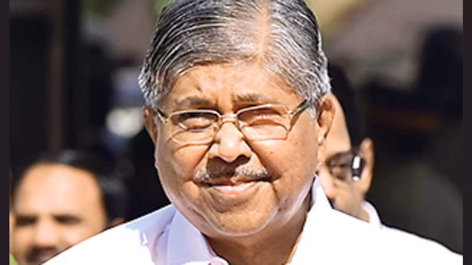 मराठा समाज के साथ है सरकार- चंद्रकांत पाटील मराठा समाज के साथ है सरकार- चंद्रकांत पाटील