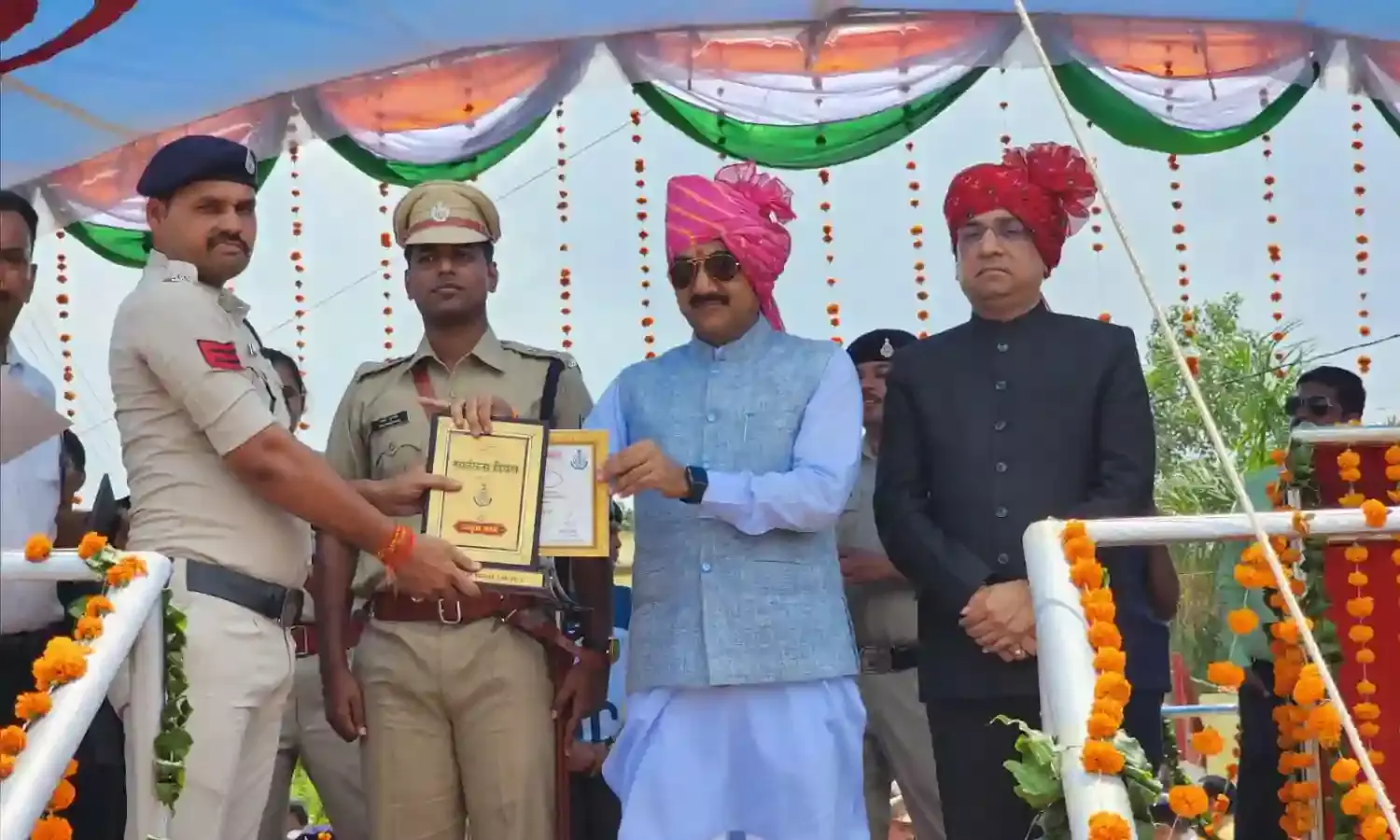 प्रधान आरक्षक वृषकेतु रावत हुए सम्मानित