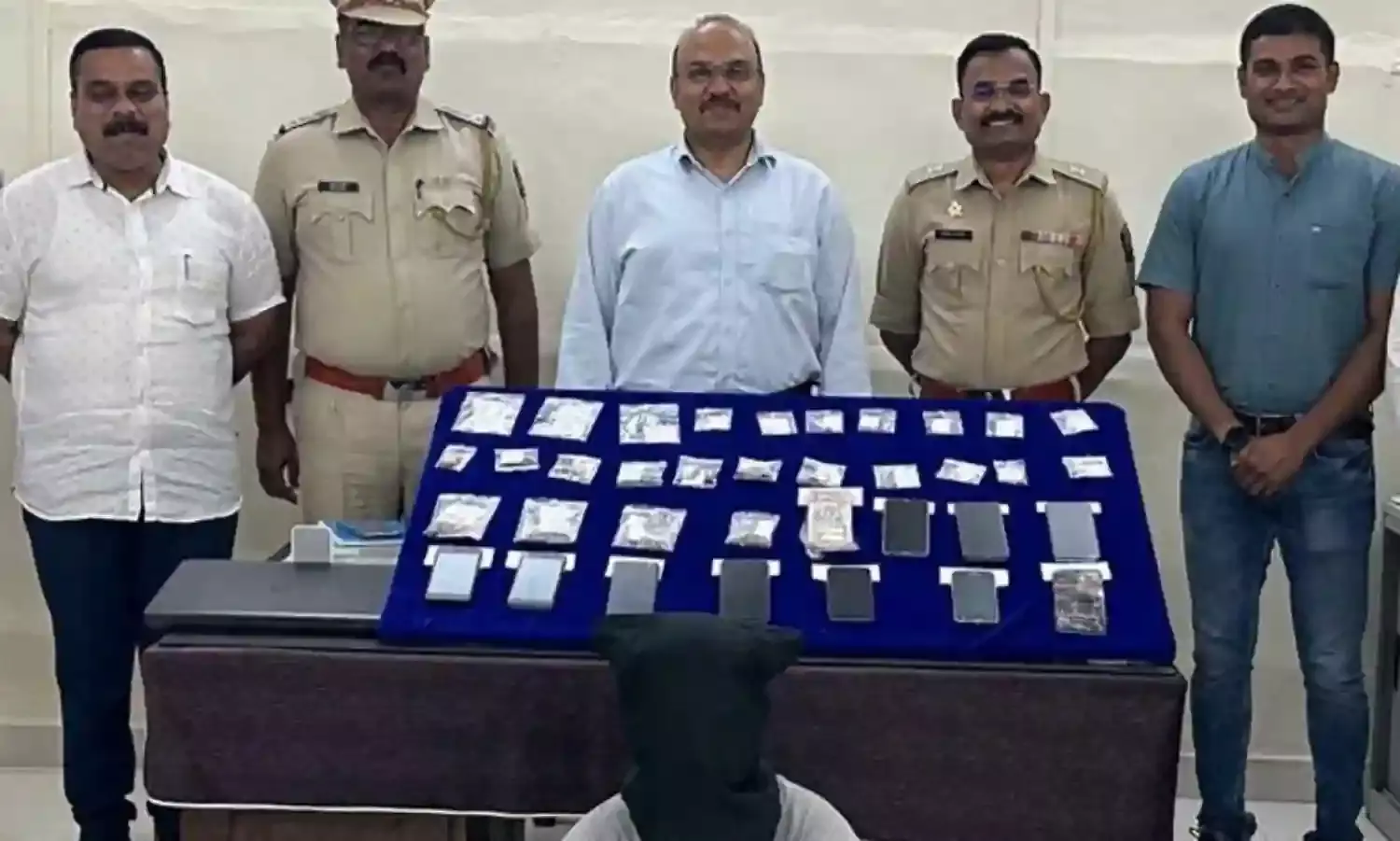 चोरी के 12 मामलों में वांछित शातिर चोर मध्यप्रदेश से गिरफ्तार