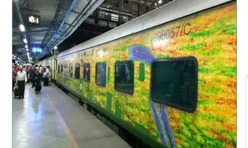 दैनिक भास्कर इंपैक्ट : सीएसएमटी-नागपुर दुरंतो एक्सप्रेस में जोड़े जाएंगे स्लीपर कोच दैनिक भास्कर इंपैक्ट : सीएसएमटी-नागपुर दुरंतो एक्सप्रेस में जोड़े जाएंगे स्लीपर कोच