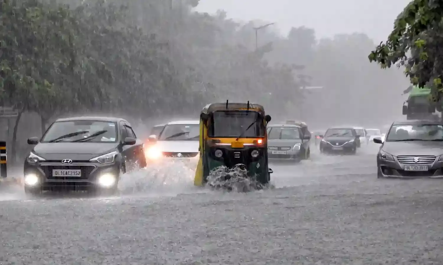 दिल्ली, नोएडा व गुरुग्राम में भारी बारिश, और बारिश की भविष्यवाणी