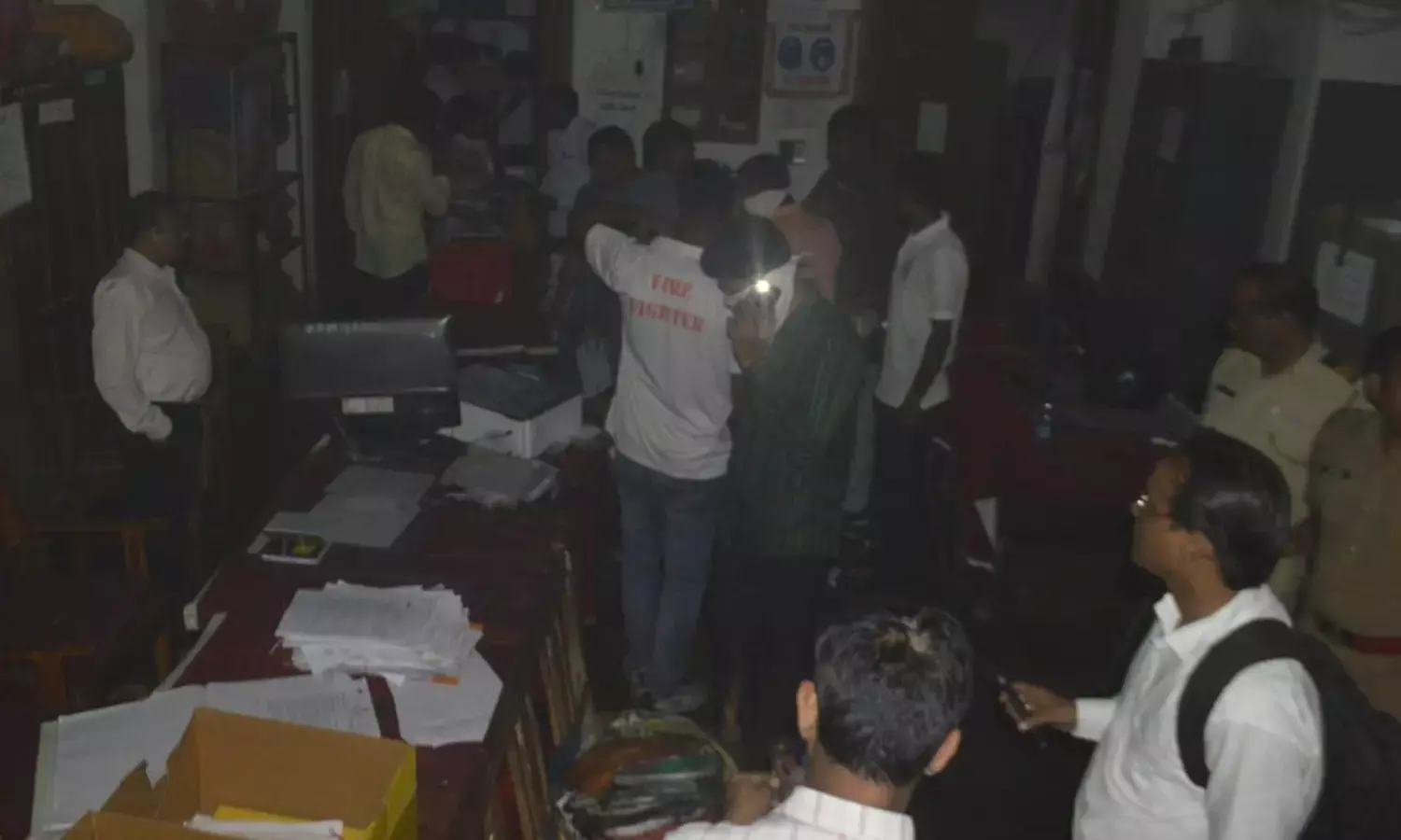तहसील के भू संपादन विभाग में लगी आग