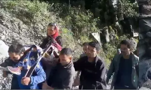 भारी बारिश से पहाड़ पर हालात भयावह भारी बारिश से पहाड़ पर हालात भयावह