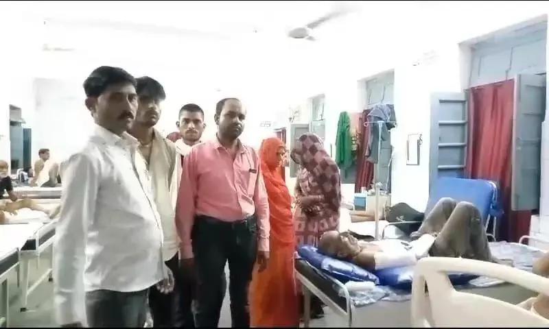 भैस चराते वक्त भालू ने किया अधेड़ पर जानलेवा हमला