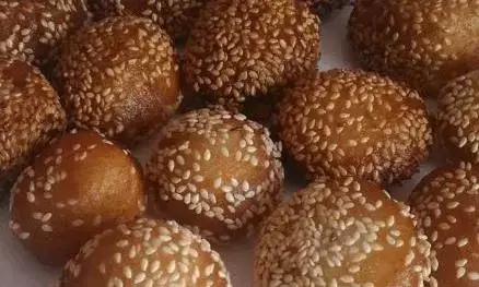 खाने के बाद मीठे के लिए होने वाली क्रेविंग को अनरसे से करें शांत, यहां जानें आसान रेसिपी