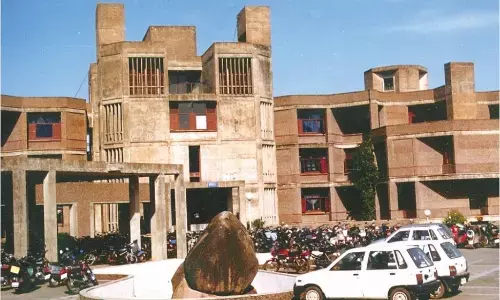 बिजली सप्लाई में किसी भी तरह की लापरवाही नहीं की जाएगी बर्दाश्त बिजली सप्लाई में किसी भी तरह की लापरवाही नहीं की जाएगी बर्दाश्त