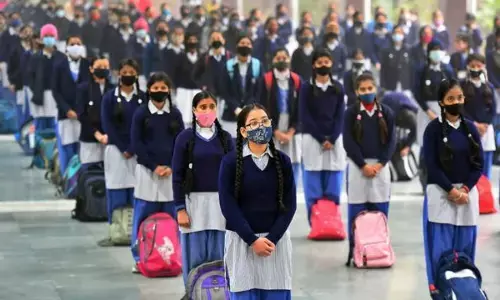 फिल्म ओह माय गॉड-2 का हुआ असर : उल्हासनगर के 15 स्कूलों में यौन शिक्षा की होगी पढ़ाई, पाठ्यक्रम में शामिल करेगी सिंधु एजुकेशन सोसायटी फिल्म ओह माय गॉड-2 का हुआ असर : उल्हासनगर के 15 स्कूलों में यौन शिक्षा की होगी पढ़ाई, पाठ्यक्रम में शामिल करेगी सिंधु एजुकेशन सोसायटी