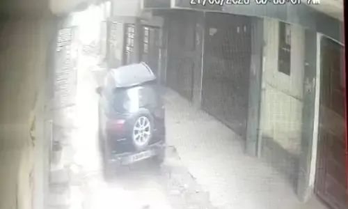 दिल्ली नाबालिग रेप केस : क्या आरोपी पति-पत्नी भागने की फिराक में थे ?