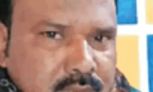 झारखंड में मॉब लिंचिंग, ठगी के आरोपी को भीड़ ने पीट-पीट कर मार डाला झारखंड में मॉब लिंचिंग, ठगी के आरोपी को भीड़ ने पीट-पीट कर मार डाला
