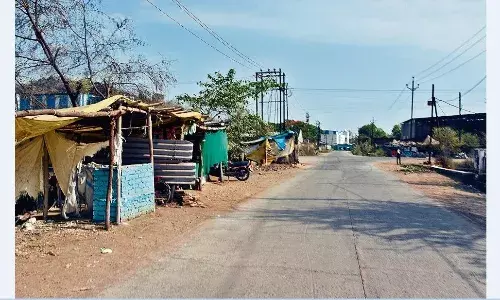 औद्योगिक क्षेत्र रिछाई में बिजली की समस्याओं से परेशान हैं उद्यमी