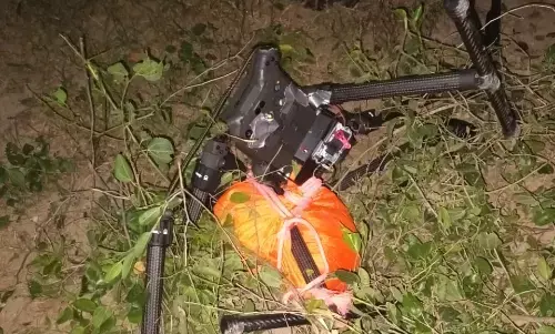 पंजाब के फिरोजपुर में टूटा ड्रोन व 3.4 किलोग्राम हेरोइन जब्त पंजाब के फिरोजपुर में टूटा ड्रोन व 3.4 किलोग्राम हेरोइन जब्त