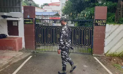 ईडी ने झारखंड के वित्तमंत्री के आवास से 30 लाख नगद जब्त किए, शराब घोटाले में 36 ठिकानों पर छापे ईडी ने झारखंड के वित्तमंत्री के आवास से 30 लाख नगद जब्त किए, शराब घोटाले में 36 ठिकानों पर छापे
