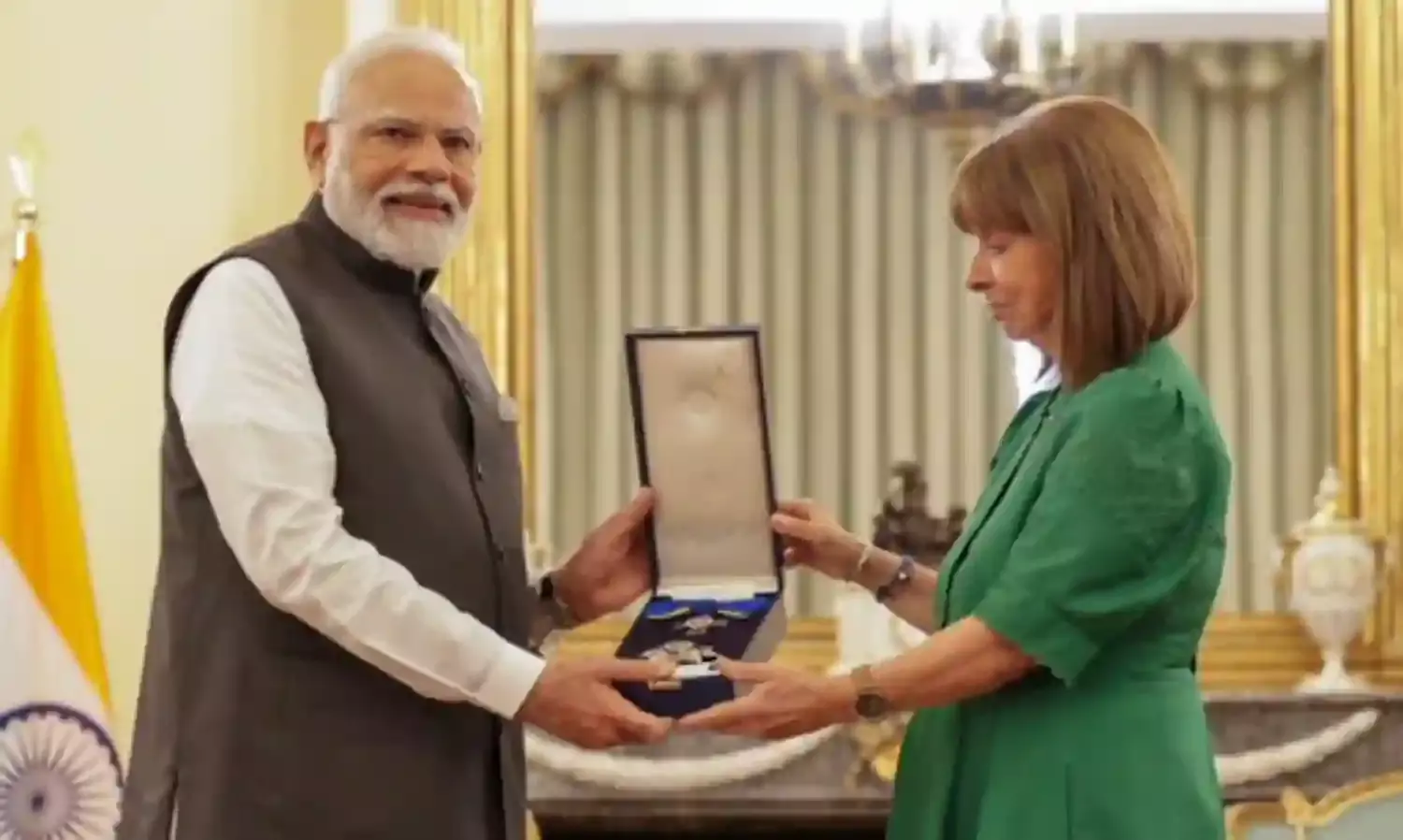 मोदी ने ग्रीस के राष्ट्रपति से की मुलाकात, चंद्रयान की सफलता पर की बात