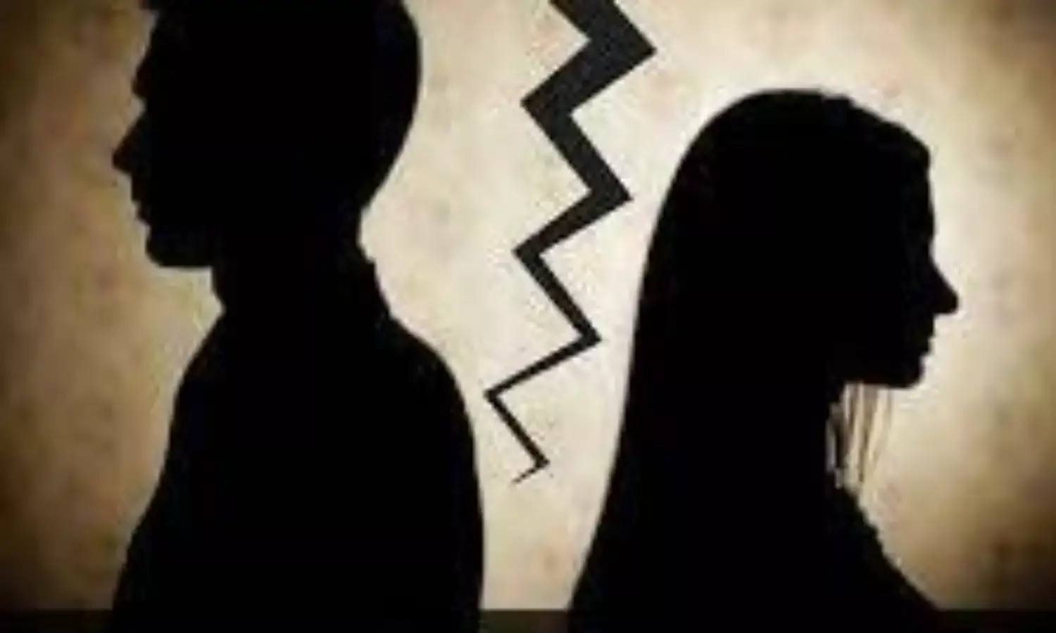 अलग हो चुकी पत्नी को भी उच्च जीवनशैली का अधिकार
