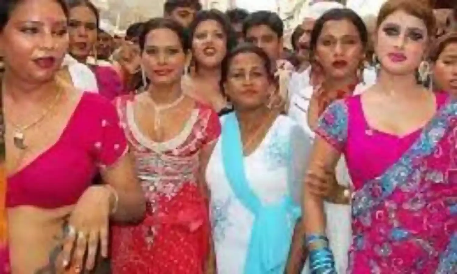 आरक्षण और सुरक्षा की मांग को लेकर बॉम्बे हाईकोर्ट पहुंचे तृतीय पंथी