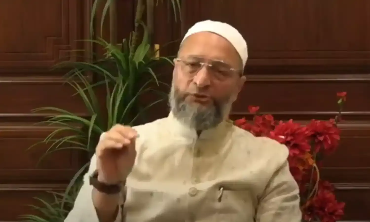 असदुद्दीन ओवैसी ने मोदी सरकार पर चीन के सामने झुकने का आरोप लगाया, दागे कई सवाल