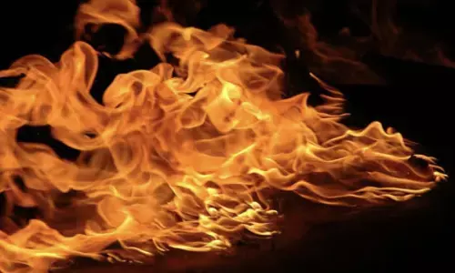 मदुरै में ट्रेन में लगी आग, छह की मौत, 20 जख्मी मदुरै में ट्रेन में लगी आग, छह की मौत, 20 जख्मी