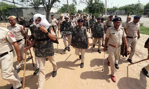 नूंह में हिंसा के संदिग्ध को पकड़ने गई पुलिस टीम पर हमला