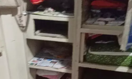 बंद मकान में सेंध लगाकर 7.70 लाख का माल उड़ा ले गए चोर