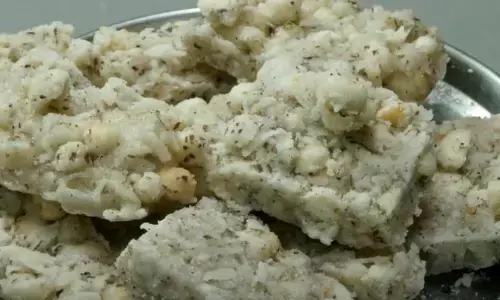 जन्माष्टमी के अवसर पर बनाए नारियल मखाना पाग, कुछ ही इंग्रीडिएंट्स से झटपट बनकर हो जाएगा तैयार