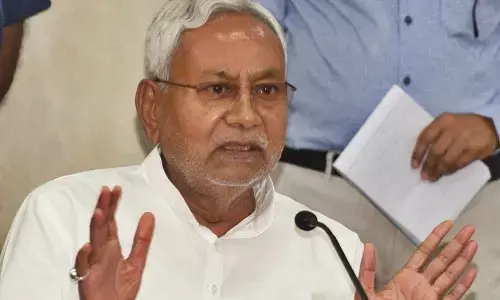 बिहार सरकार ने मंत्रियों के निजी सचिवों के पर कतरे, अधिकारियों से लिखित-मौखिक संवाद करने से बचने के निर्देश बिहार सरकार ने मंत्रियों के निजी सचिवों के पर कतरे, अधिकारियों से लिखित-मौखिक संवाद करने से बचने के निर्देश