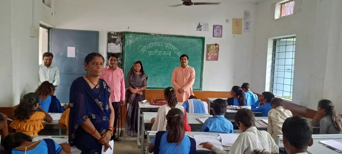 पवई के १३ जनशिक्षा केन्द्रों में आयोजित हुई ओलांपियाड परीक्षा पवई के १३ जनशिक्षा केन्द्रों में आयोजित हुई ओलांपियाड परीक्षा