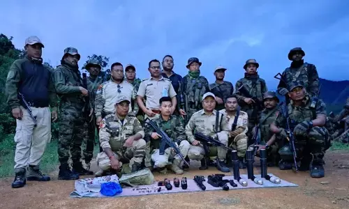 मणिपुर : लूटे गए 16 हथियार, गोला-बारूद, विस्फोटक बरामद मणिपुर : लूटे गए 16 हथियार, गोला-बारूद, विस्फोटक बरामद