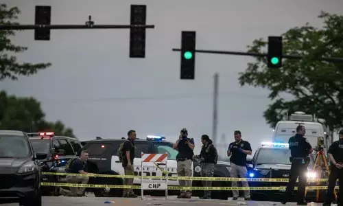 बंदूकधारी ने की फ्लोरिडा स्टोर में तीन लोगों की हत्या