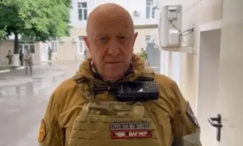 रूसी अधिकारियों ने की विमान दुर्घटना में वैगनर प्रमुख के मारे जाने की पुष्टि रूसी अधिकारियों ने की विमान दुर्घटना में वैगनर प्रमुख के मारे जाने की पुष्टि