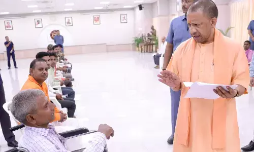 सरकार जनता की हर समस्या के समाधान के लिए है दृढ़ संकल्पित : मुख्यमंत्री योगी सरकार जनता की हर समस्या के समाधान के लिए है दृढ़ संकल्पित : मुख्यमंत्री योगी