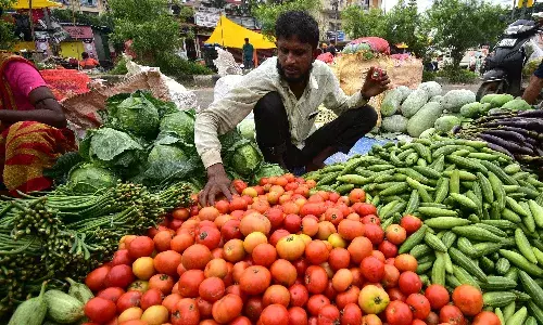 सिर्फ टमाटर ही नहीं, अन्‍य खाद्य पदार्थों का भी बढ़ती मुद्रास्फीति में है योगदान