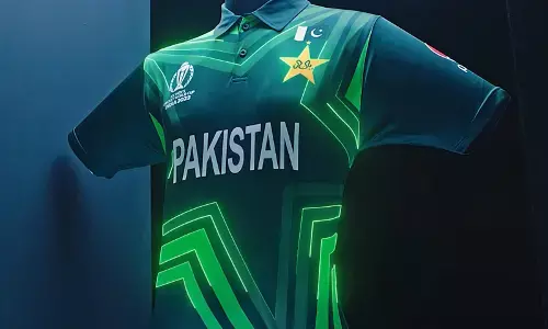 पाकिस्तान ने पुरुष वनडे विश्व कप से पहले नई जर्सी का किया अनावरण पाकिस्तान ने पुरुष वनडे विश्व कप से पहले नई जर्सी का किया अनावरण