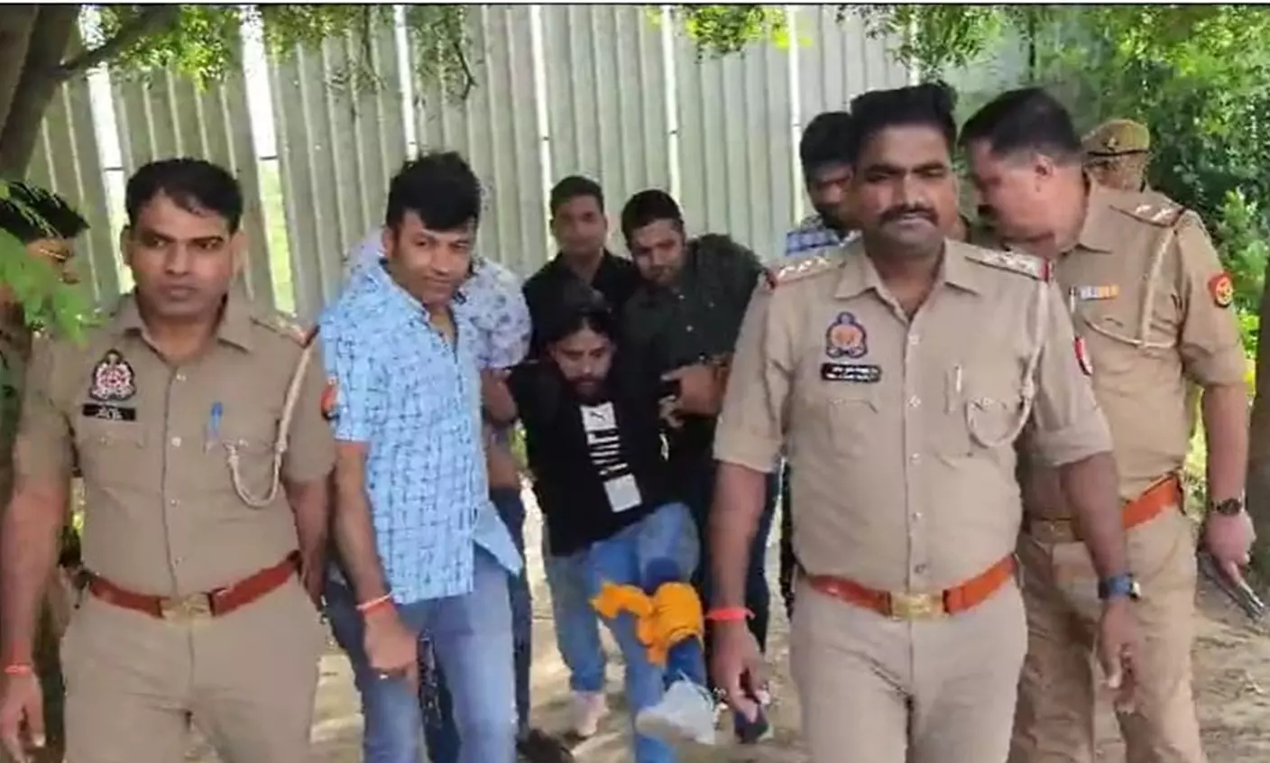 पुलिस के साथ मुठभेड़ में दो बदमाश घायल, गिरफ्तार पुलिस के साथ मुठभेड़ में दो बदमाश घायल, गिरफ्तार