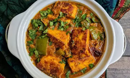 रक्षा बंधन स्पेशल: राखी के खास मौके पर अपने भाई के लिए बनाइए स्पेशल पनीर टिक्का मसाला