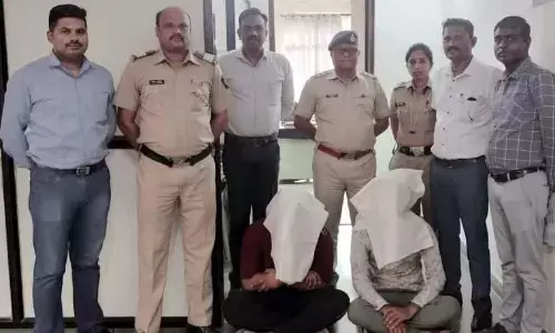 ऑनलाइन ठगी मामले के दो आरोपी सूरत से गिरफ्तार ऑनलाइन ठगी मामले के दो आरोपी सूरत से गिरफ्तार