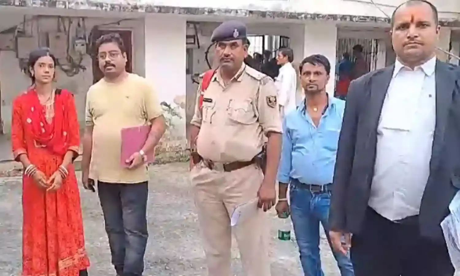 बिहार : प्रेम चढ़ा परवान तो फहरिना ने तोड़ दी मजहब की दीवार, बन गई खुशबू, करण से की शादी