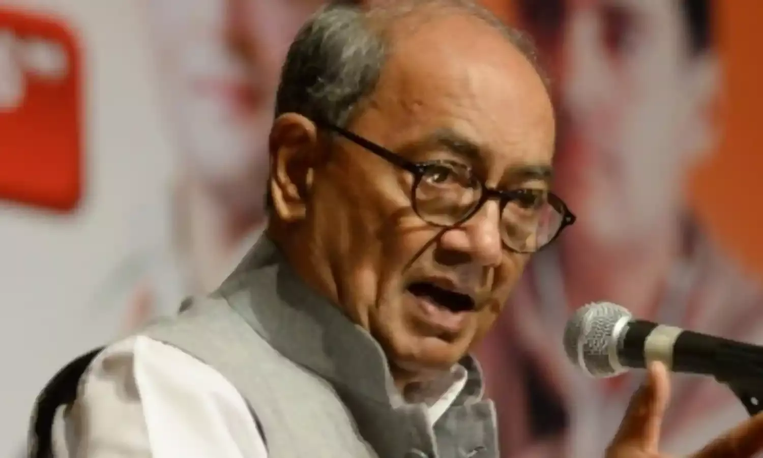 दिग्विजय पर झूठी जानकारी फैलाने के आरोप पर मामला दर्ज