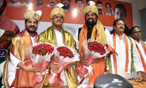 तेलंगाना कांग्रेस की बैठक में उम्मीदवारों के चयन के दौरान जमकर हंगामा