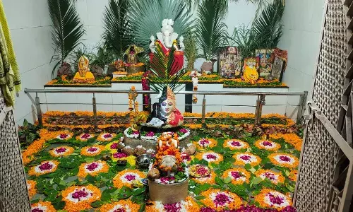 भोपाल: सावन के अंतिम सोमवार पर आकृति ग्रीन्स स्थित सिद्धिविनायक मंदिर में हुआ बाबा भोलेनाथ का अद्भुत श्रृंगार भोपाल: सावन के अंतिम सोमवार पर आकृति ग्रीन्स स्थित सिद्धिविनायक मंदिर में हुआ बाबा भोलेनाथ का अद्भुत श्रृंगार