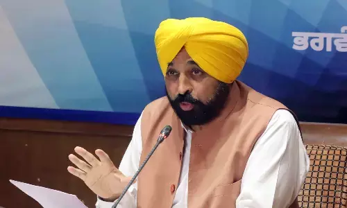 पंजाब के मुख्यमंत्री ने कर्मचारियों को हड़ताल के खिलाफ चेतावनी दी पंजाब के मुख्यमंत्री ने कर्मचारियों को हड़ताल के खिलाफ चेतावनी दी