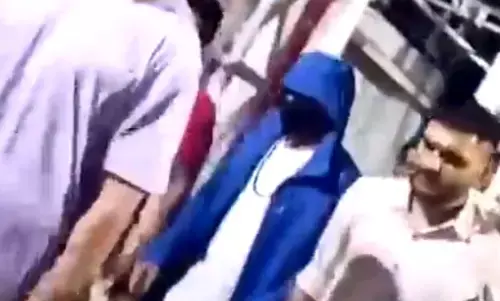 जवान के ट्रेलर लॉन्च और रिलीज से पहले शाहरुख खान ने किए माता वैष्णो देवी के दर्शन